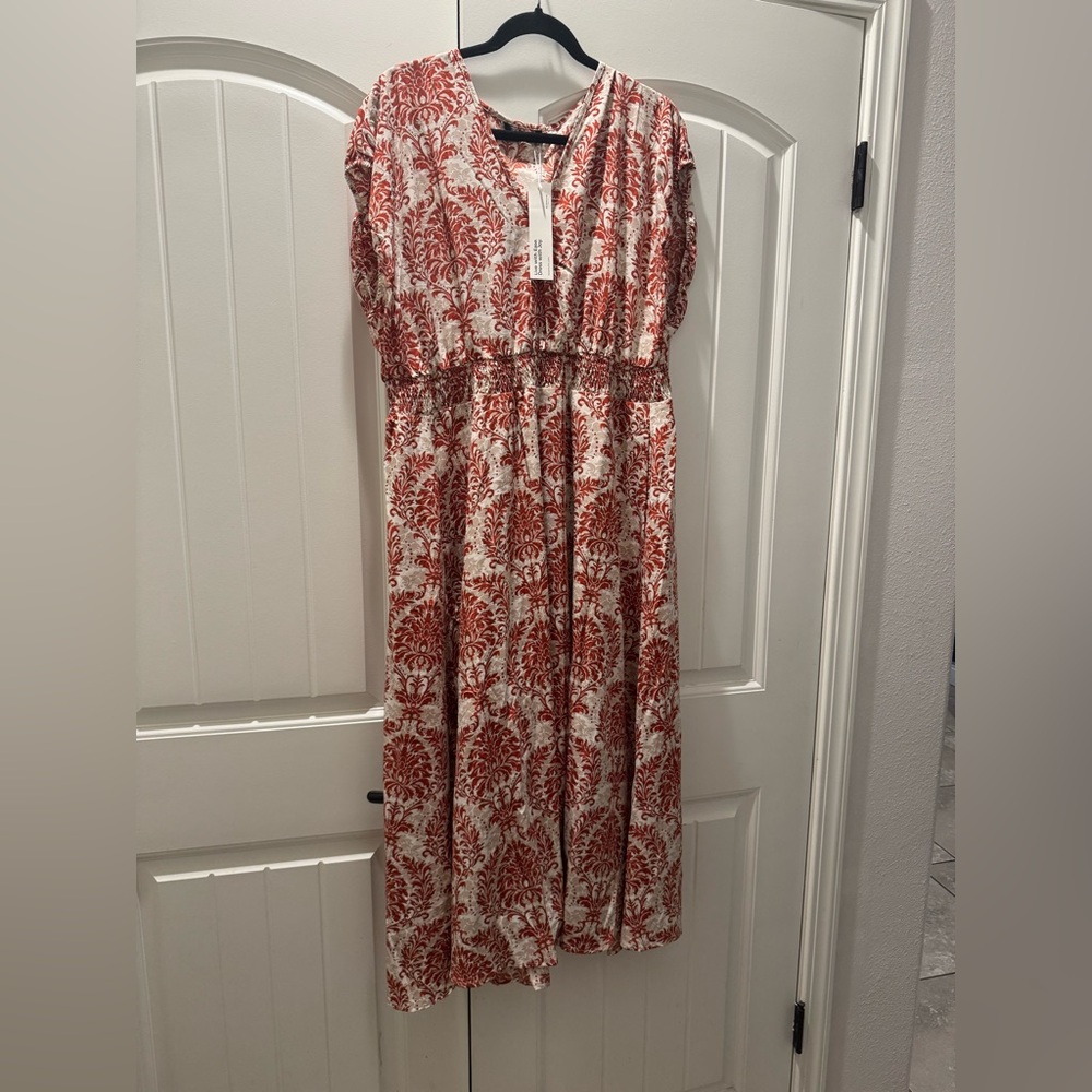 NWT BloomChic Red and Cream Patterned Midi Dress